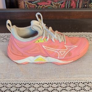 Mizuno Wave Momentum 3 Women's Coral and Yellow Athletic Shoes 9